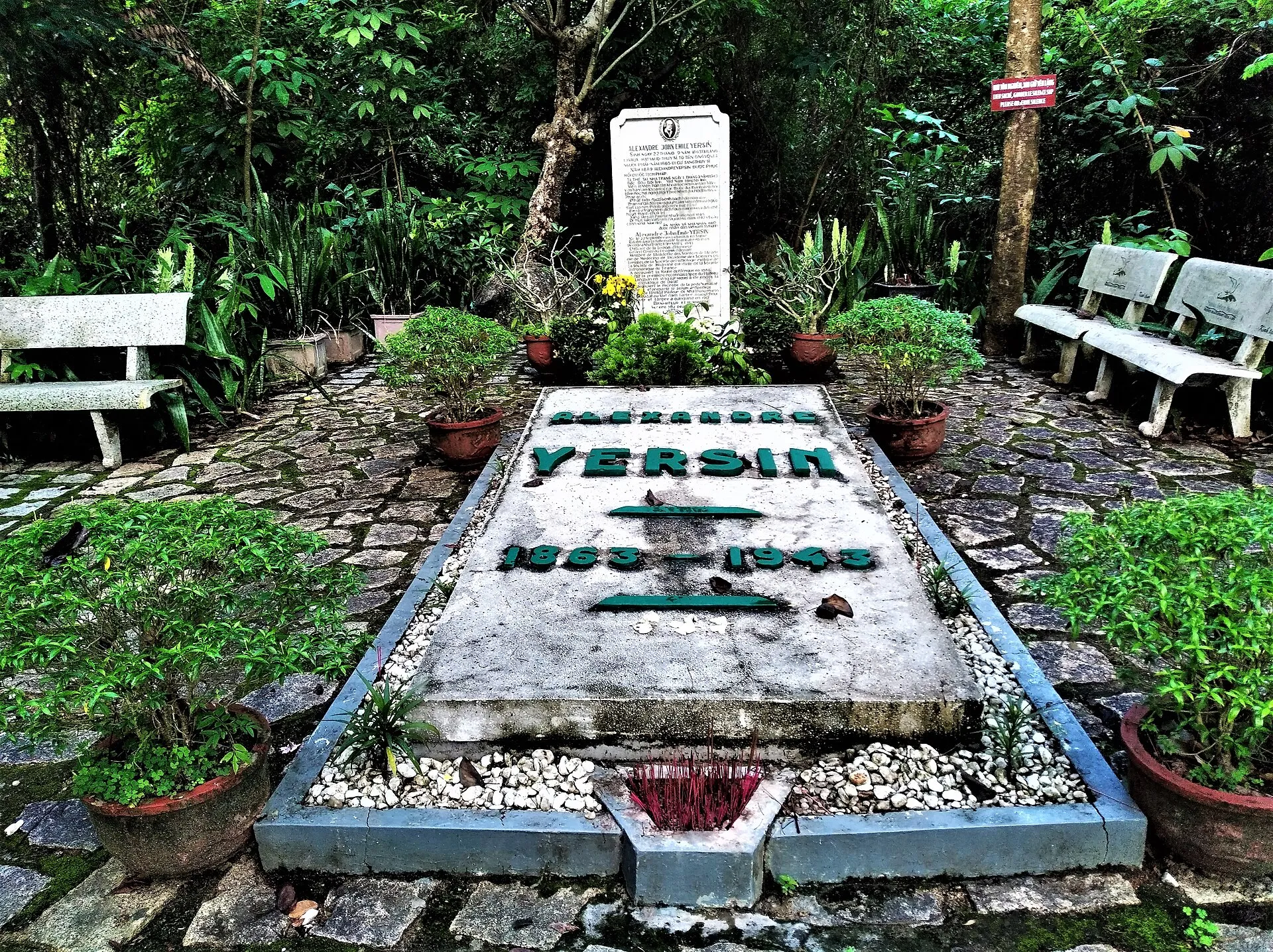 Alexandre Yersin's Tomb